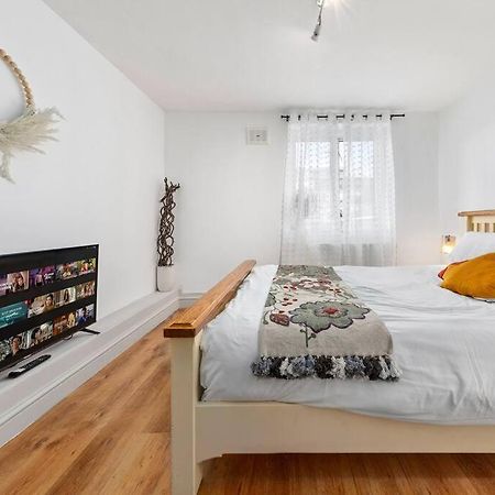 Appartamento 1Br Modern Flat On Edgware Rd Ed3 Londra Esterno foto